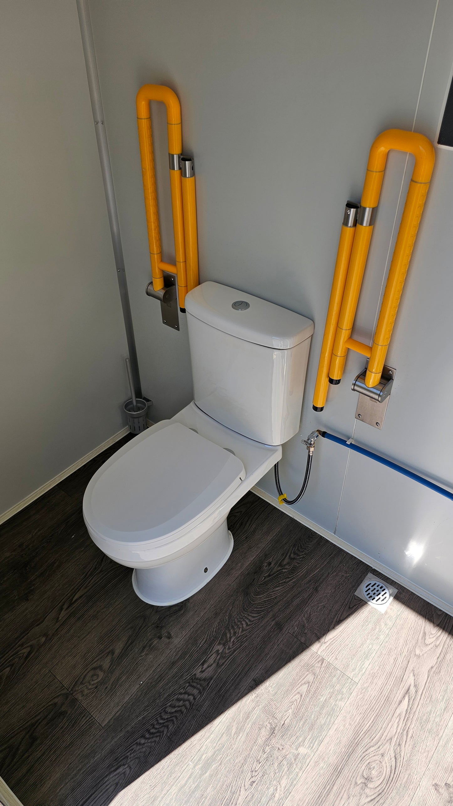 Medium Accessible