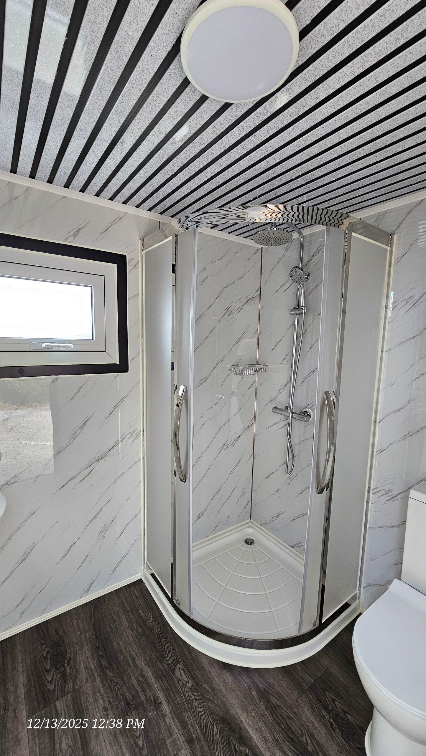 Large Shower Combo (round corner w/ doors)